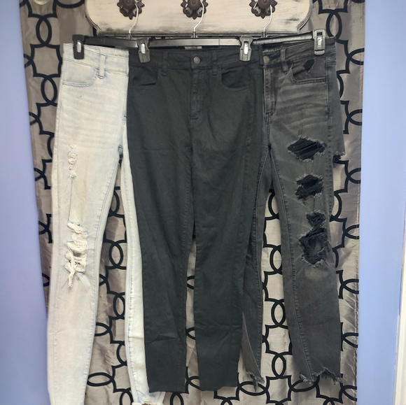 Three Pairs Size 4 Stretch Hi Rise Jegging American Eagle Distressed Jeans! - Picture 2 of 13